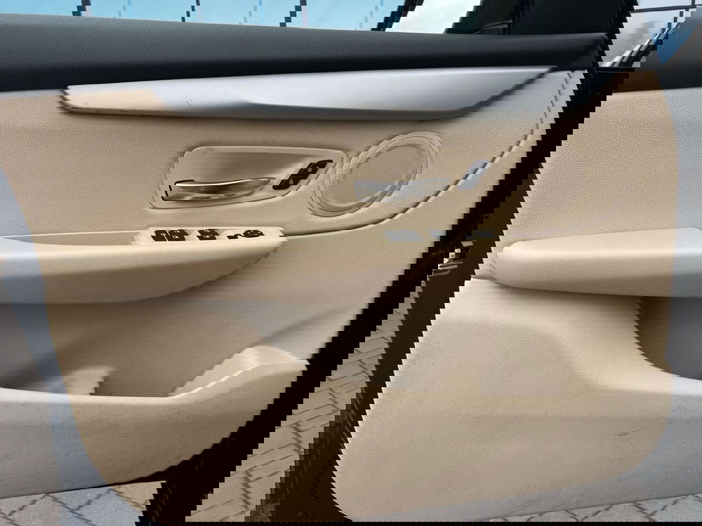 BMW Serie 2 Active Tourer usata a Cosenza (12)