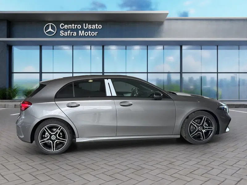 Mercedes-Benz Classe A nuova a Cosenza (2)