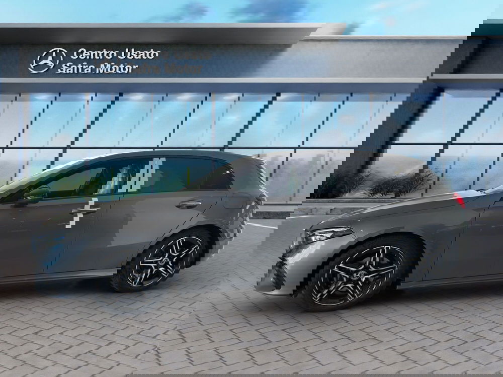 Mercedes-Benz Classe A nuova a Cosenza (3)