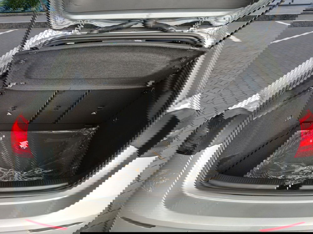 Mercedes-Benz Classe A nuova a Cosenza (20)