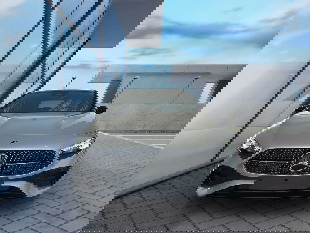 Mercedes-Benz Classe A nuova a Cosenza (3)