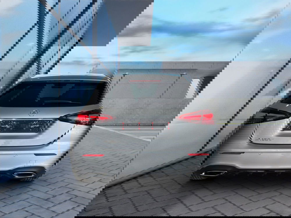 Mercedes-Benz Classe A nuova a Cosenza (6)