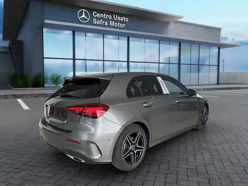 Mercedes-Benz Classe A nuova a Cosenza (5)