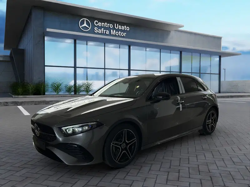 Mercedes-Benz Classe A nuova a Cosenza (7)