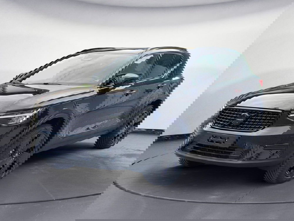 Volvo XC40 nuova a Como