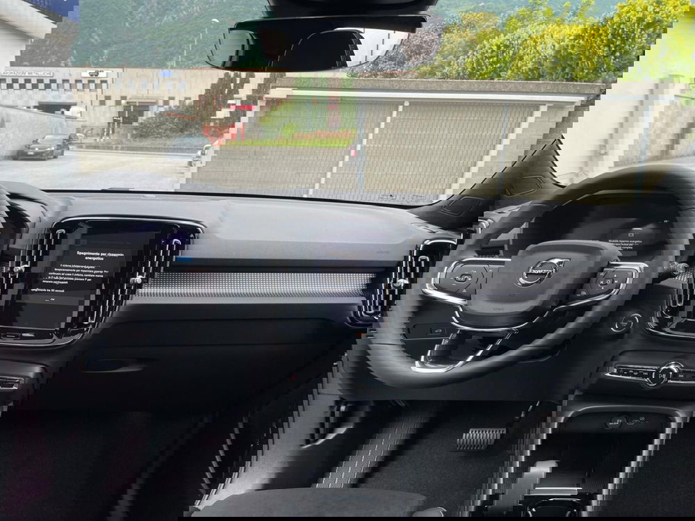 Volvo XC40 nuova a Como (10)