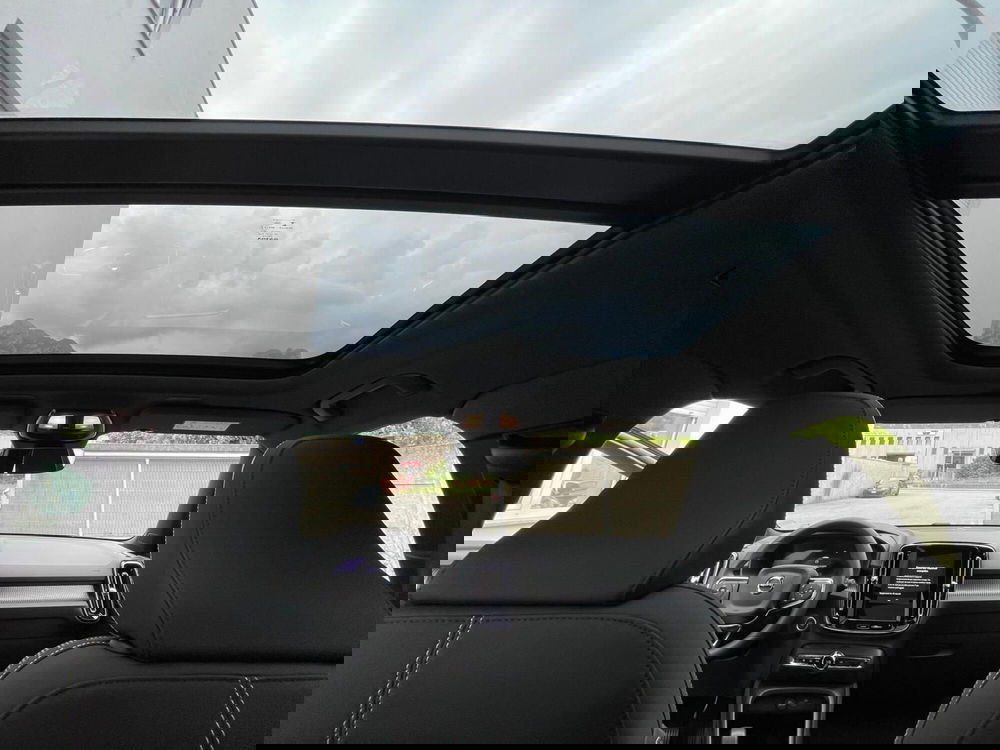 Volvo XC40 nuova a Como (12)