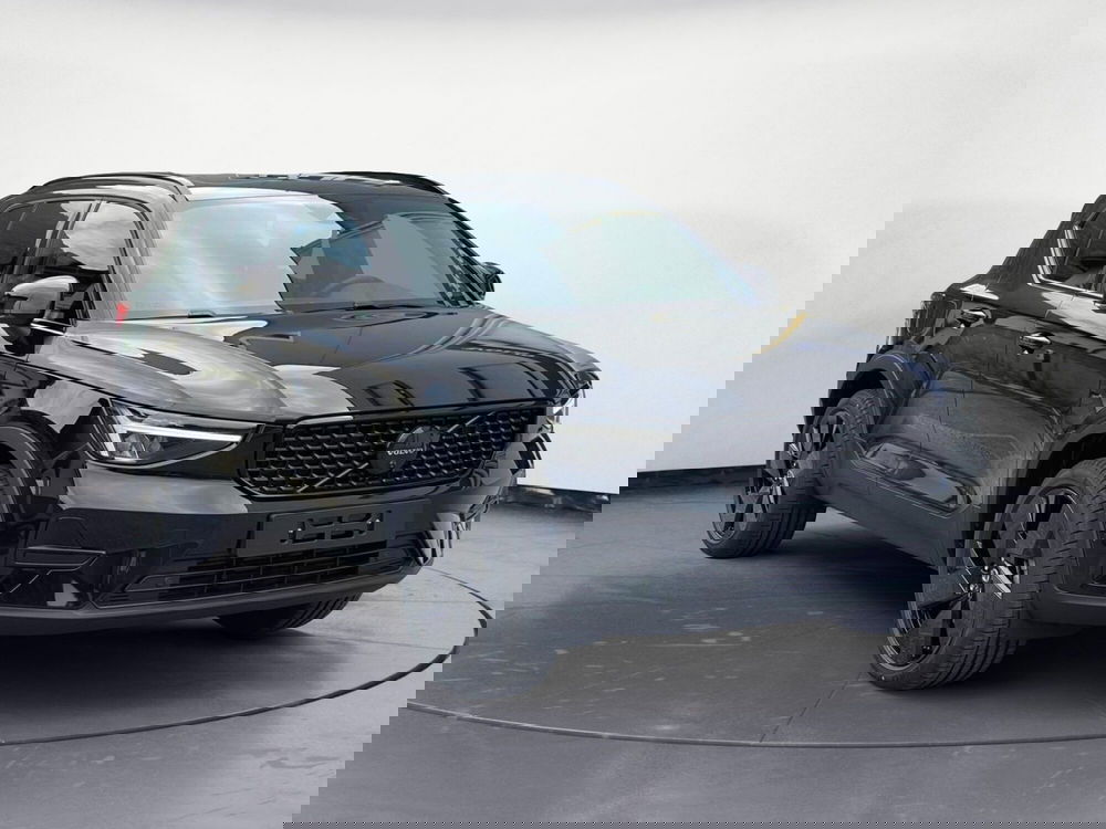 Volvo XC40 nuova a Como (3)