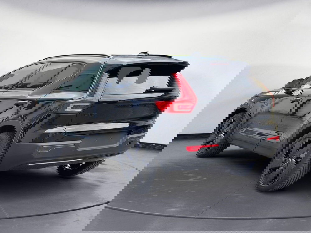 Volvo XC40 nuova a Como (5)