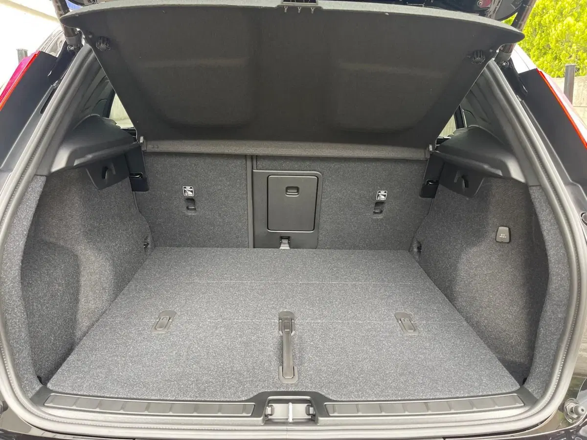 Volvo XC40 nuova a Como (7)