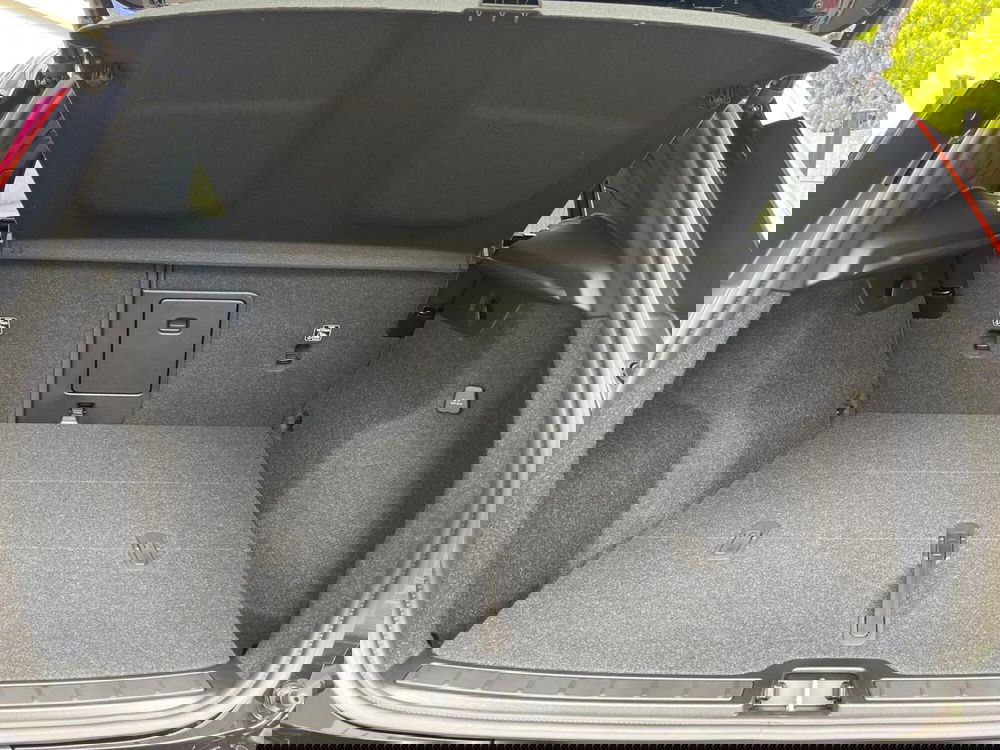 Volvo XC40 nuova a Como (7)