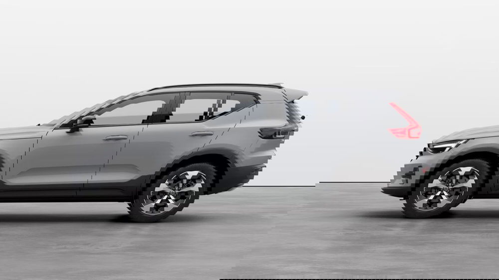 Volvo XC40 nuova a Como (3)