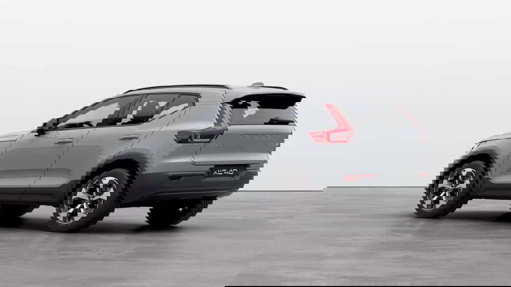 Volvo XC40 nuova a Como (4)