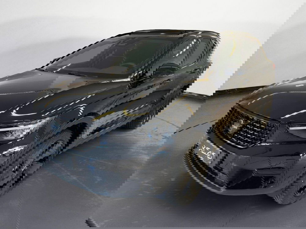 Volvo XC40 nuova a Como