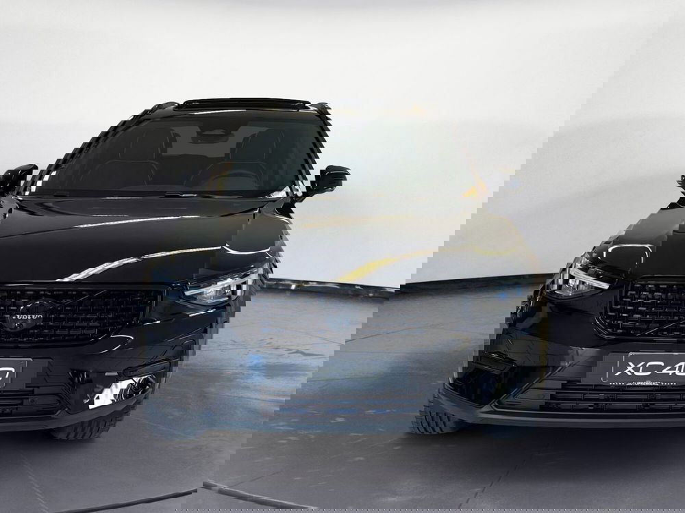 Volvo XC40 nuova a Como (2)