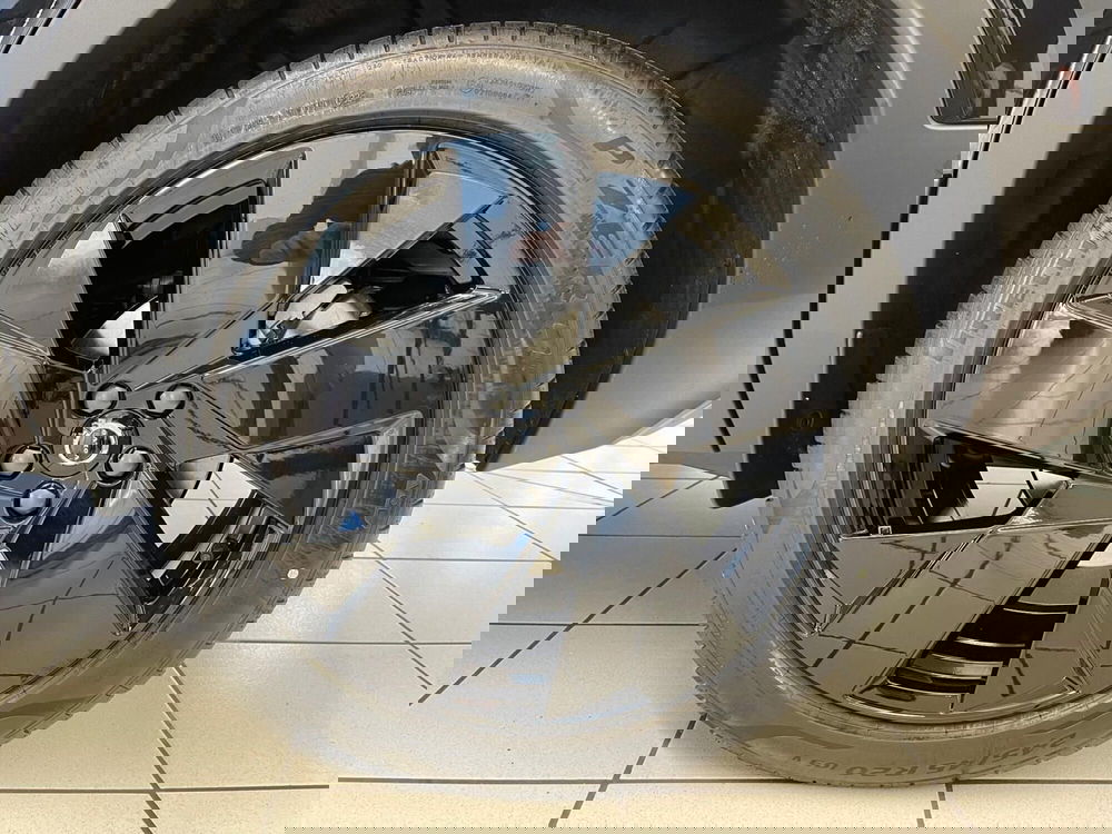 Volvo XC40 nuova a Como (7)