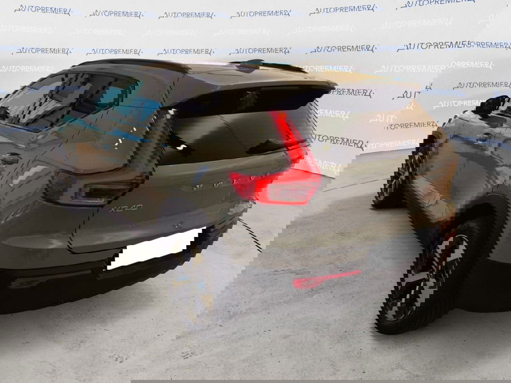 Volvo XC40 nuova a Como (5)