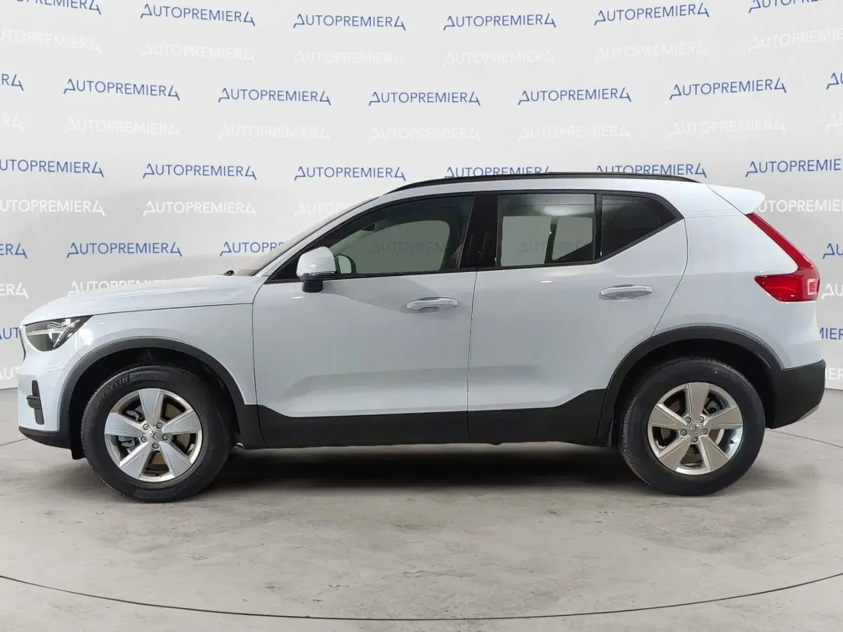 Volvo XC40 nuova a Como (3)