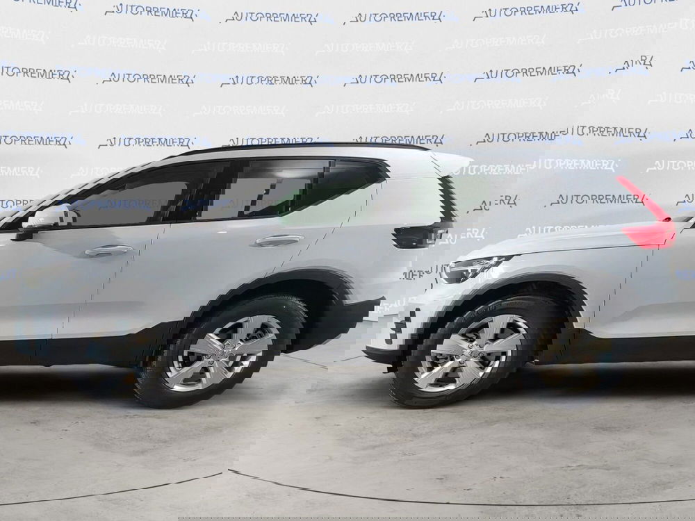 Volvo XC40 nuova a Como (3)