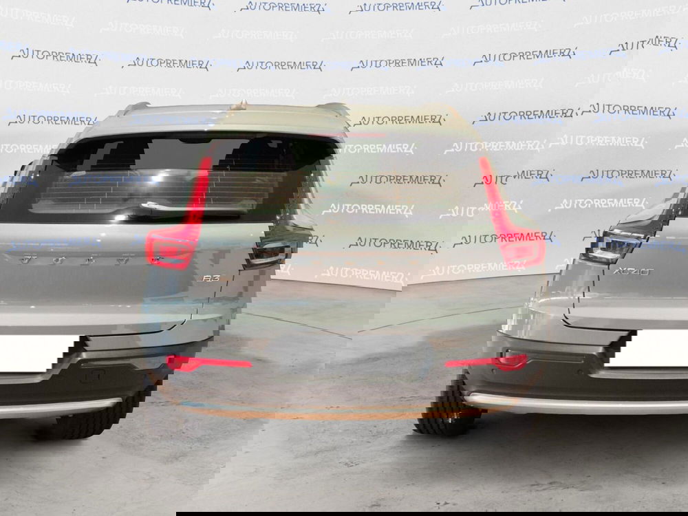 Volvo XC40 nuova a Como (5)