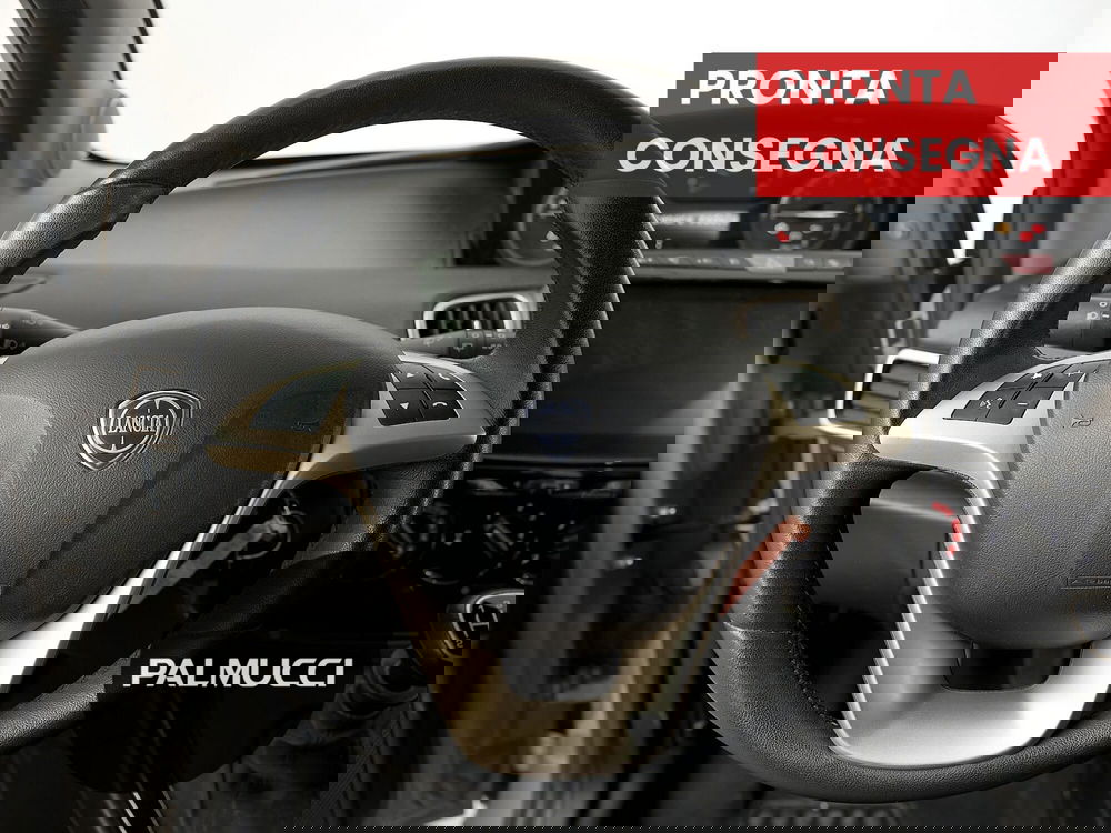 Lancia Ypsilon usata a Prato (16)