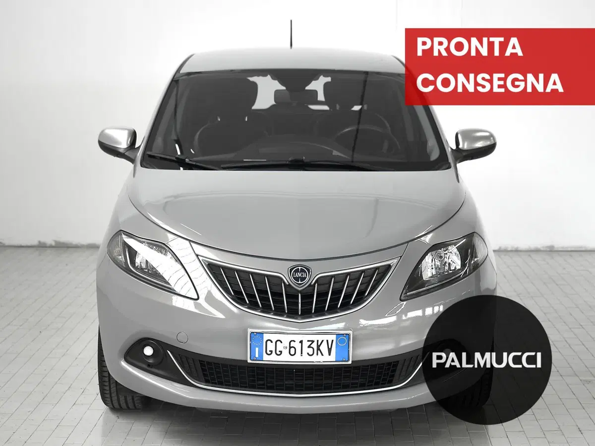 Lancia Ypsilon usata a Prato (2)