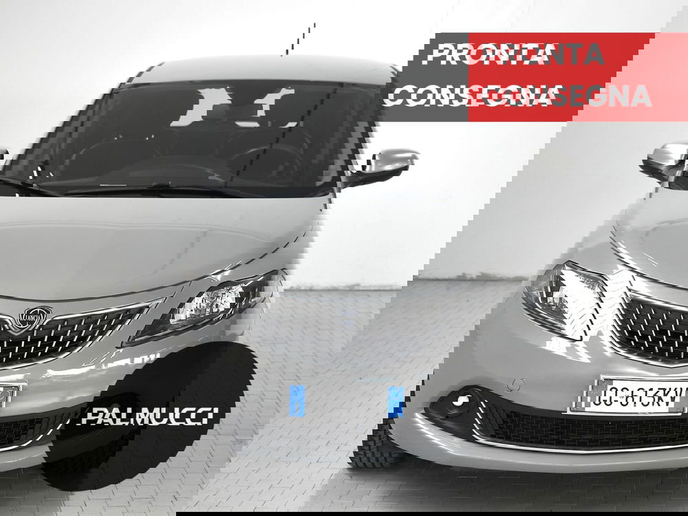 Lancia Ypsilon usata a Prato (2)