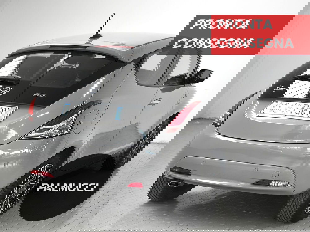 Lancia Ypsilon usata a Prato (3)