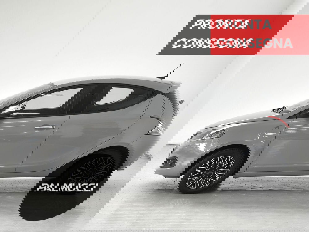 Lancia Ypsilon usata a Prato (4)