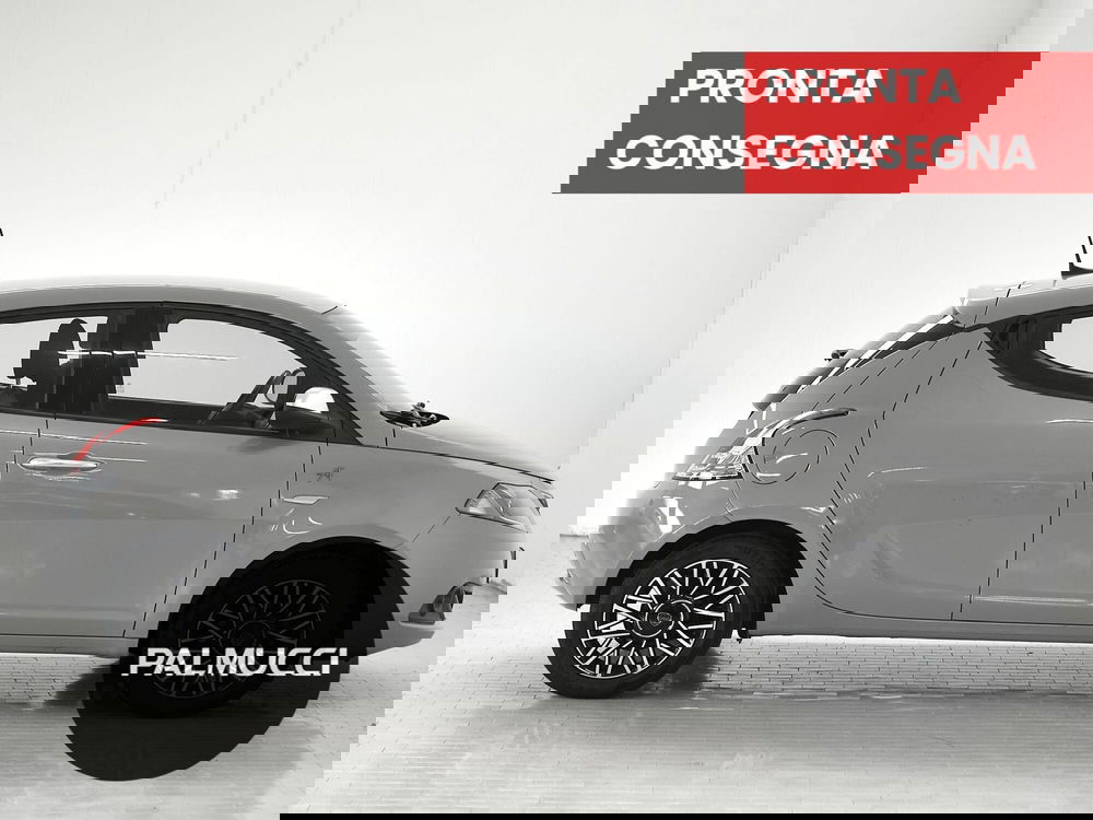 Lancia Ypsilon usata a Prato (5)