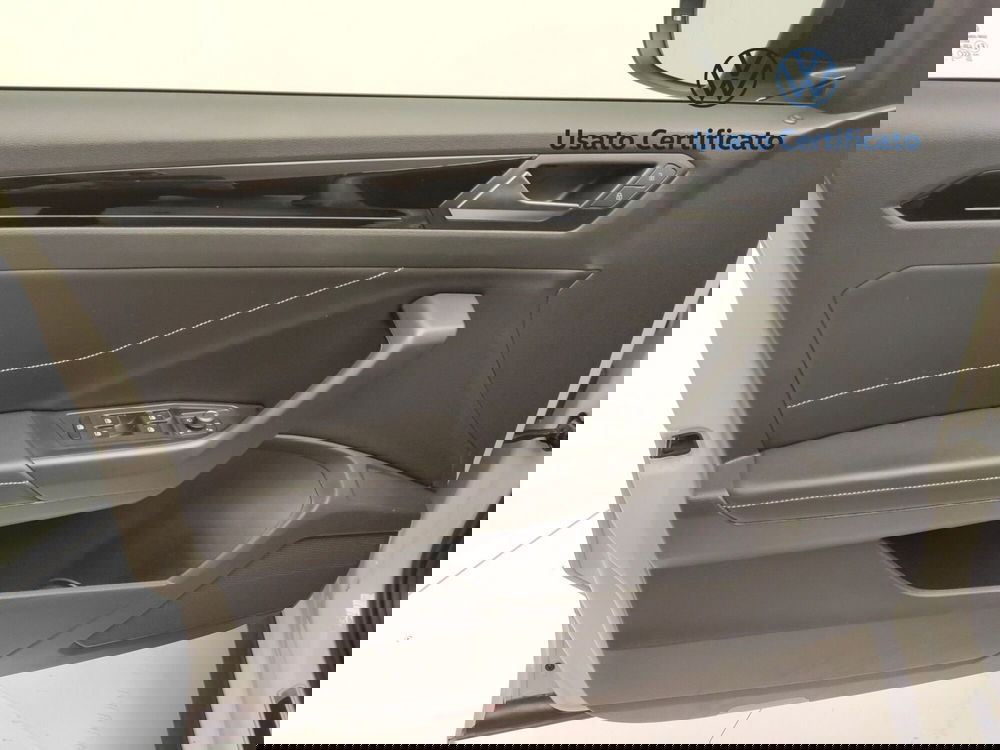 Volkswagen T-Roc usata a Avellino (16)