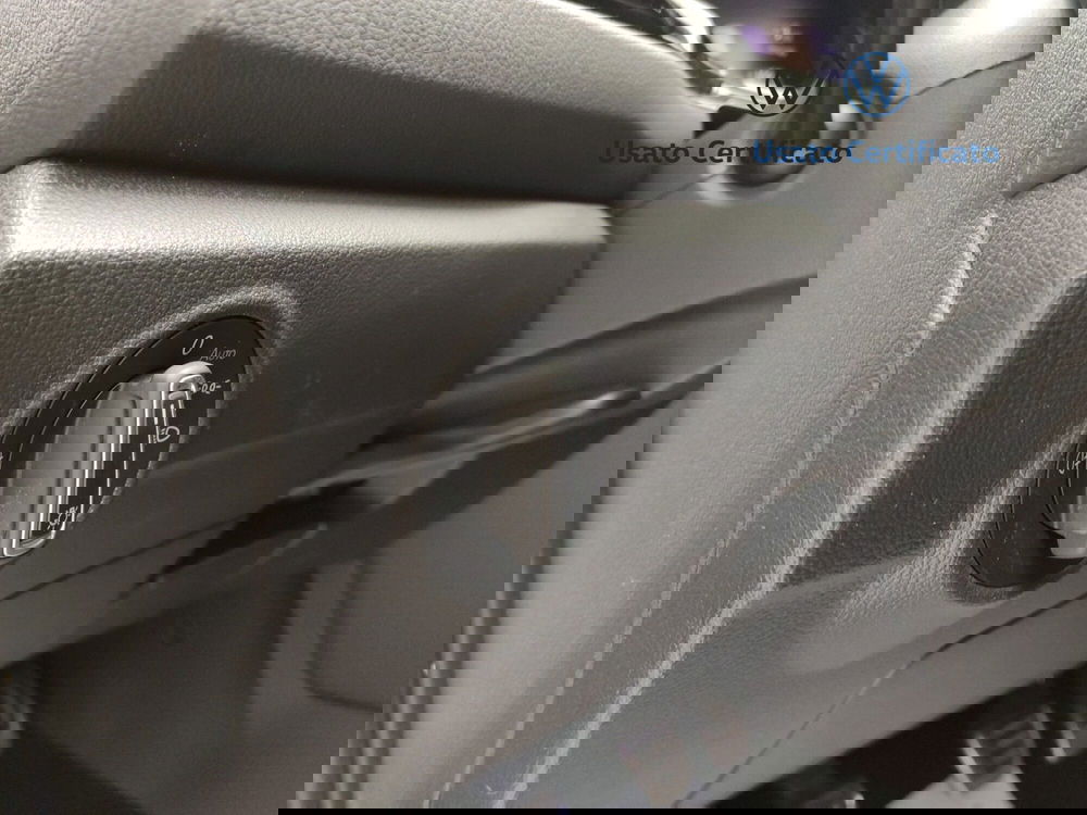 Volkswagen T-Roc usata a Avellino (18)