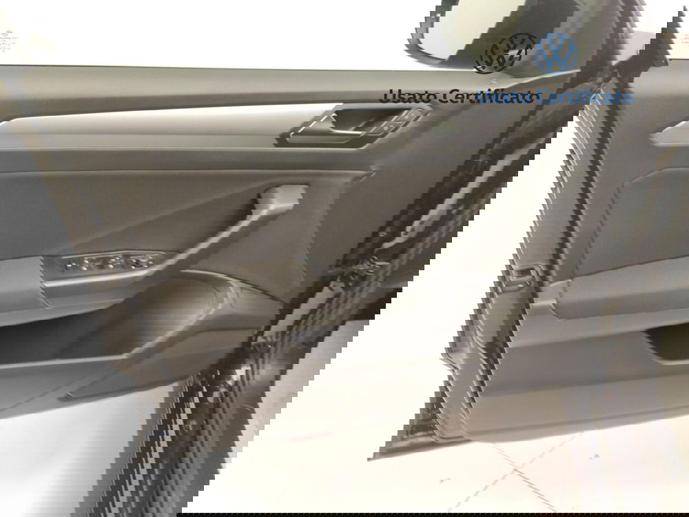 Volkswagen T-Roc usata a Avellino (14)