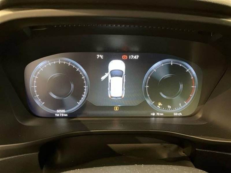 Volvo XC40 usata a Como (15)