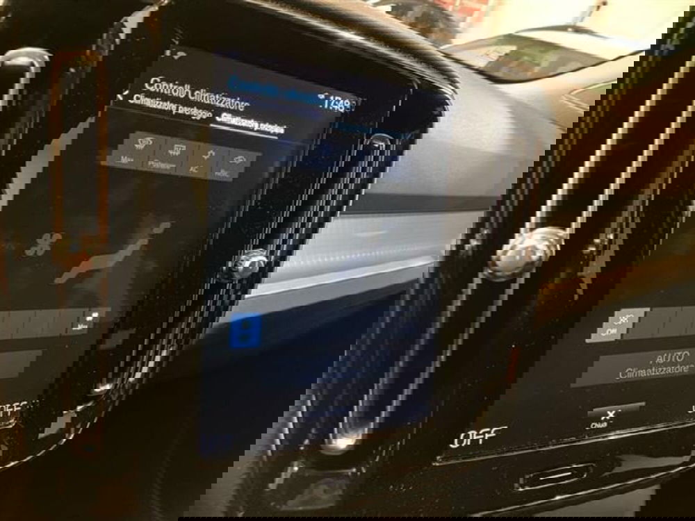 Volvo XC40 usata a Como (19)