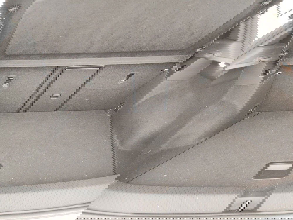 Volkswagen T-Roc usata a Massa-Carrara (16)