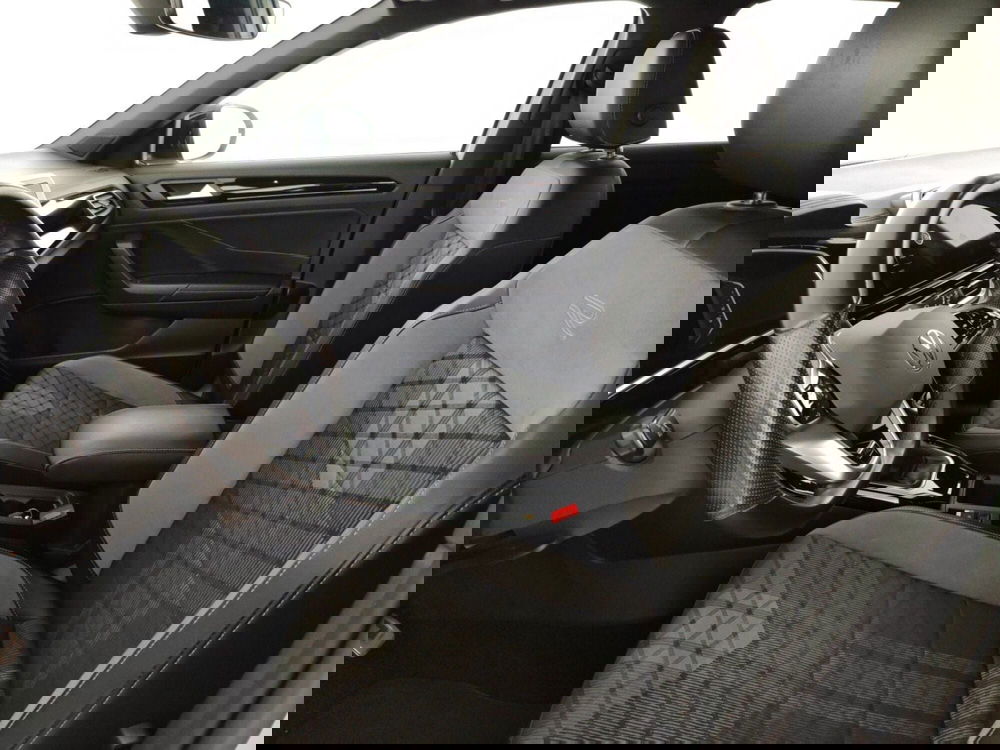 Volkswagen T-Roc usata a Massa-Carrara (7)