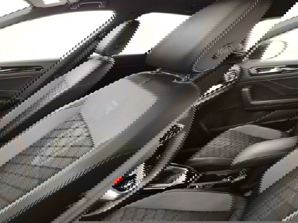 Volkswagen T-Roc usata a Massa-Carrara (9)