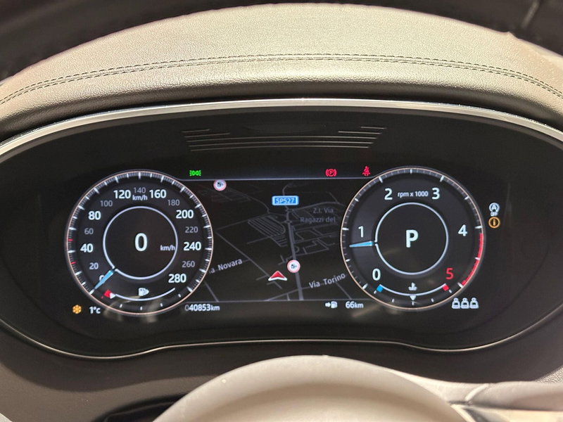 Jaguar E-Pace usata a Varese (10)