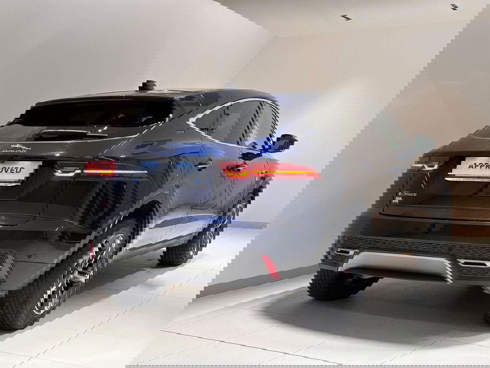 Jaguar E-Pace usata a Varese (2)