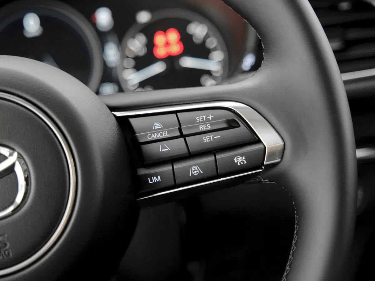 Mazda CX-30 nuova a Prato (10)