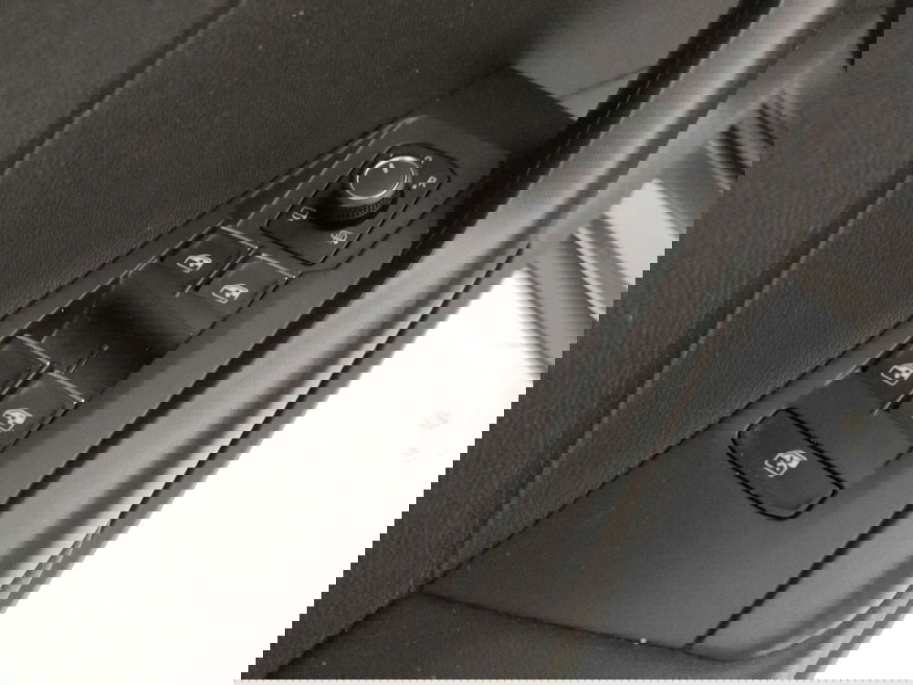 Volkswagen T-Cross usata a Napoli (10)