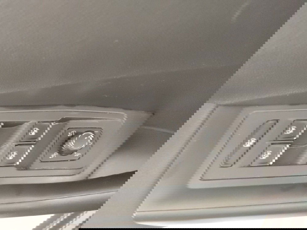 Volkswagen T-Roc usata a Napoli (12)