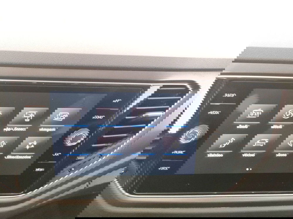 Volkswagen T-Roc usata a Napoli (9)