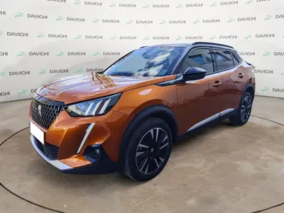 Peugeot 2008 PureTech 130 S&amp;S EAT8 GT Pack del 2021 usata a Parma