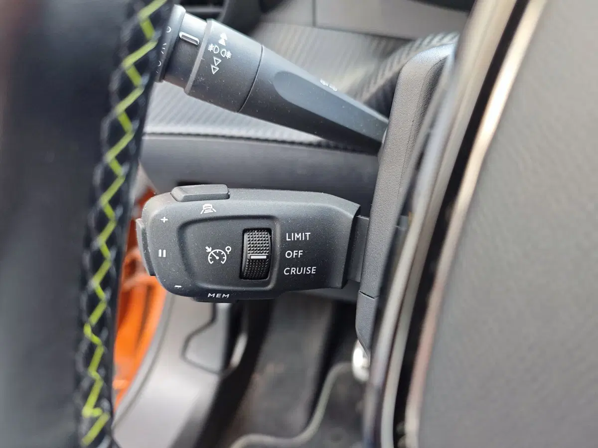 Peugeot 2008 usata a Parma (13)