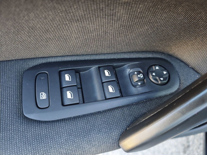 Peugeot 308 SW usata a Parma (19)