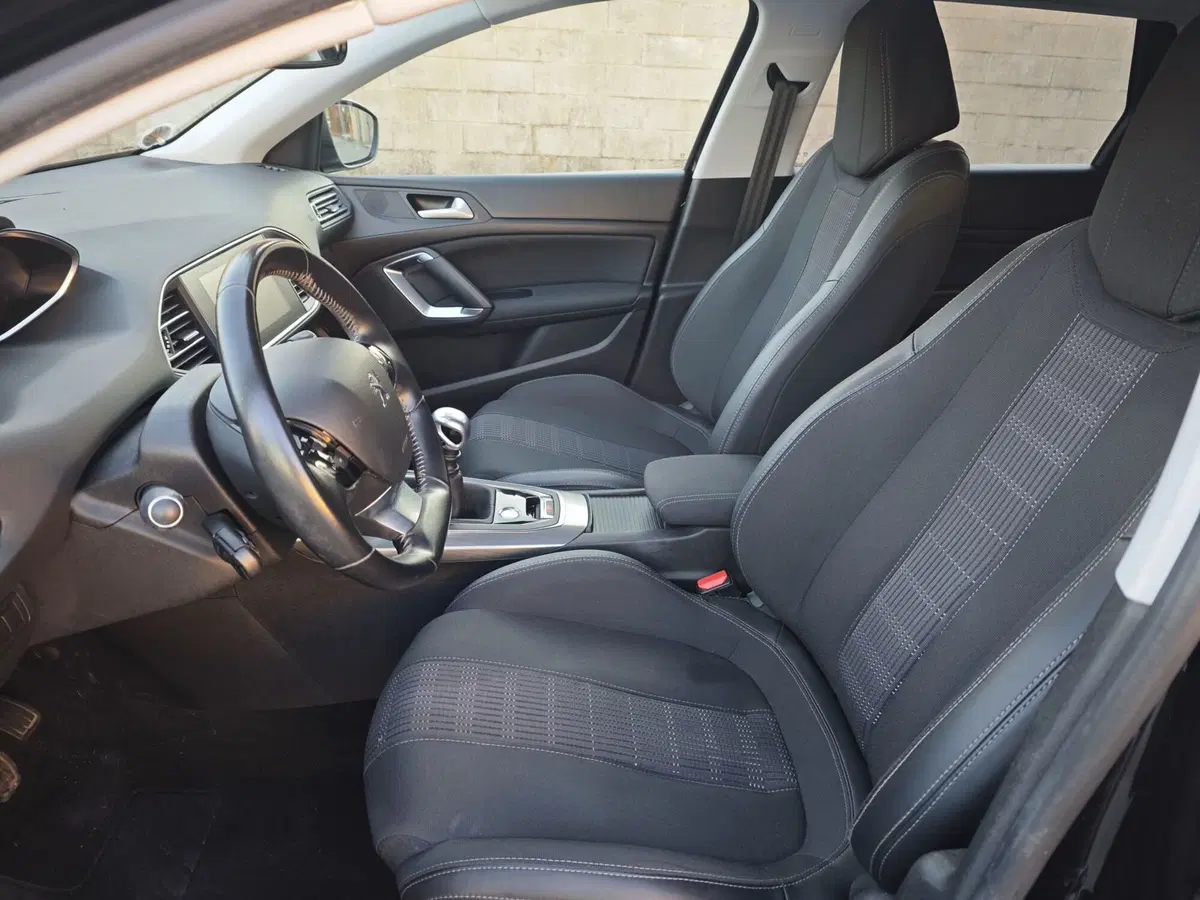 Peugeot 308 SW usata a Parma (9)