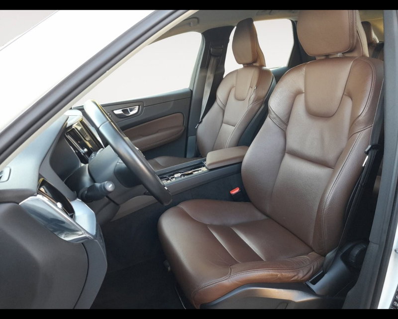 Volvo XC60 usata a Ravenna (9)