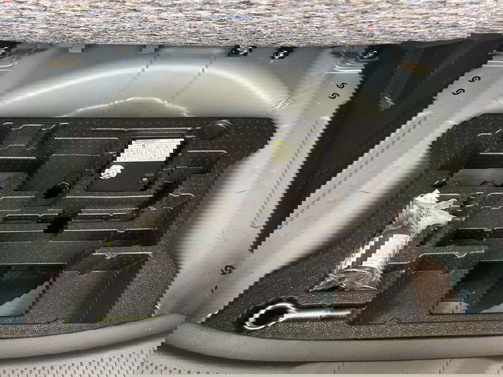 Suzuki S-Cross usata a Bari (18)